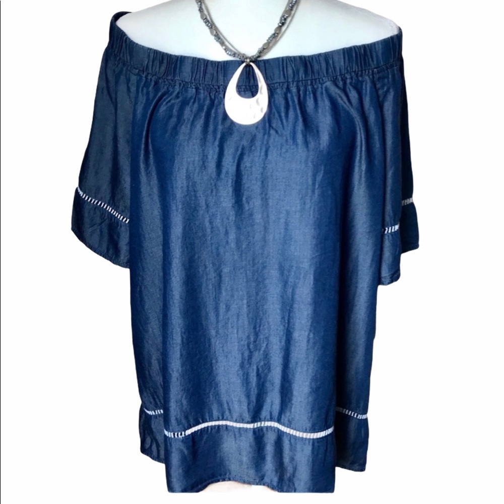 🍍HANNAH” NWT On/Off Shoulder denim look top SZ:M
